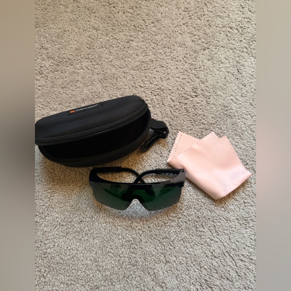 LED / Laser Protection Glasses - Picture 6 of 7